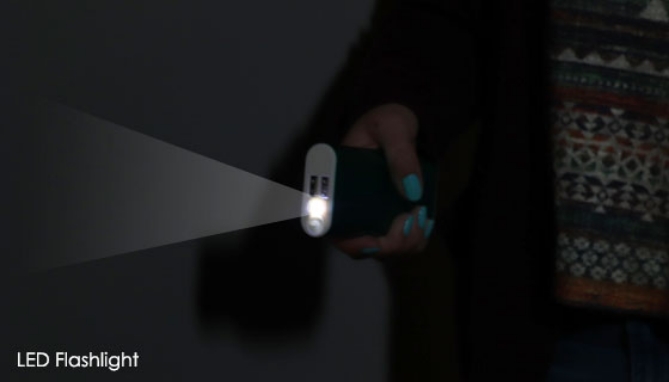 Picture 2 of 9,000 mAh instaCharge Power Bank