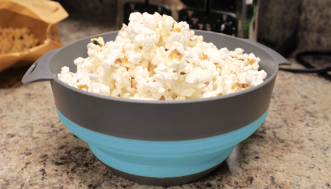 Picture 2 of 3-Piece Silicone Collapsible Bowls with Colander