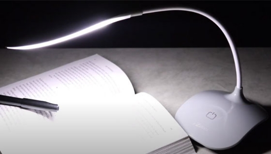 Swan Light - The Stylish and Functional Rechargeable Desk Lamp