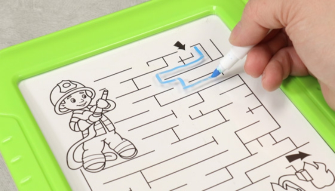 Picture 10 of Light-Up Neon Wonder Drawing Pad