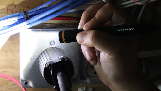 Picture 3 of 200 Lumen Pocket Pen Light by Farpoint