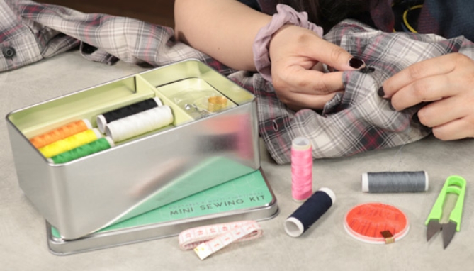 Picture 2 of Portable Mini Sewing Kit
