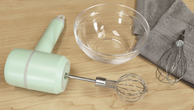 Picture 3 of 3 Speed Cordless Hand Mixer