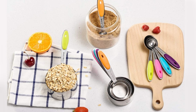 Picture 3 of 10 Piece Measuring Cups and Spoons Set