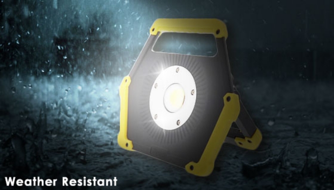 Picture 3 of Weatherproof 700 Lumen Flood And Work Light