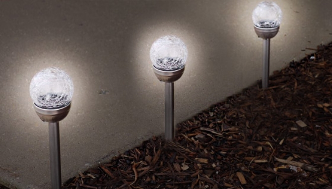 Picture 2 of Crinkled Glass Solar Stake Light