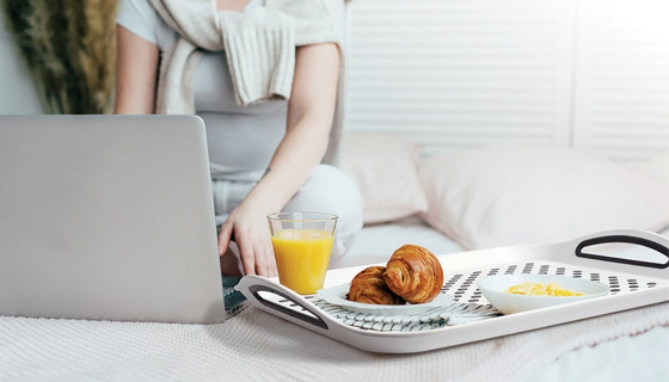 Breakfast in bed is always a lovely surprise! But nothing ruins the moment more than spilling your orange juice on the new bedspread.