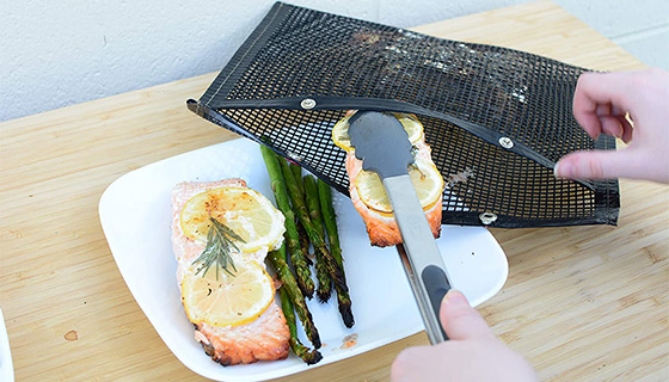 Picture 2 of Oven and Grill Mesh Bags: Reusable 2pk BBQ Pouches
