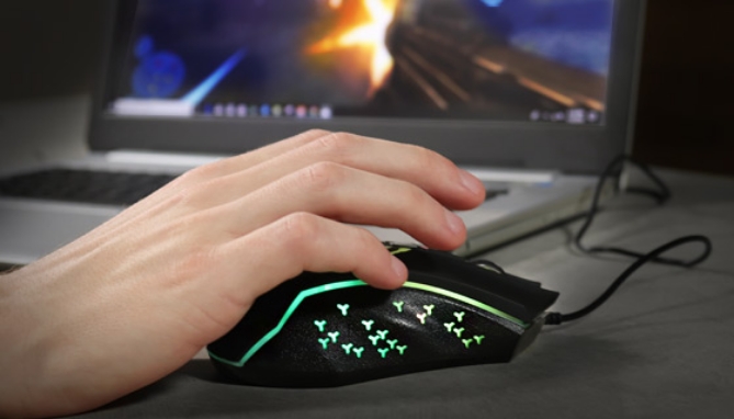 Picture 3 of Multicolored Backlit Gaming Mouse