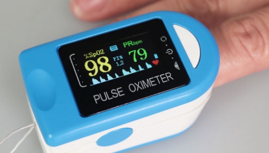 The Finger Oxygen Meter is a portable, non-invasive, spot-check for blood oxygen saturation (SpO2) and pulse rate. The Oxygen Meter requires no routine calibration and operation is simple and convenient.