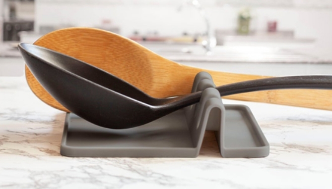 Picture 3 of 4-Slot Silicone Utensil Rest