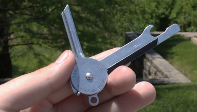 Picture 2 of 3-in-1 Key Knife Multitool 4-Pack