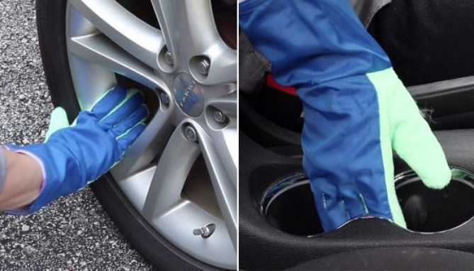 Picture 2 of CleanEase Microfiber Gloves - 1 Pair