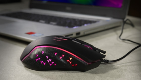 When it comes to PC gaming, a mouse with speed, comfort and customization are what separates you from the competition.