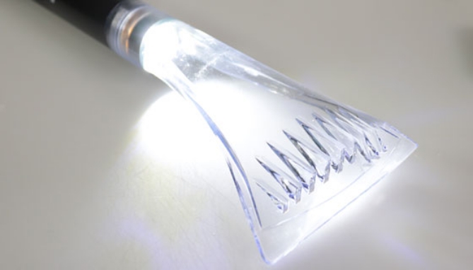 Picture 8 of Pinnacle All-In-One Ice Scraper and Flashlight