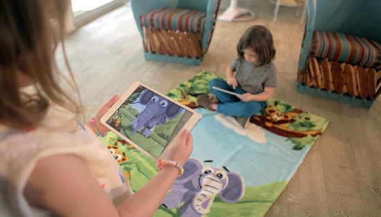 Kids are going to go crazy over this 'Augmented Reality' blanket that brings your jungle friends to life.
