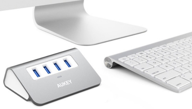 Aukey 4 USB Hub Port And Power Station