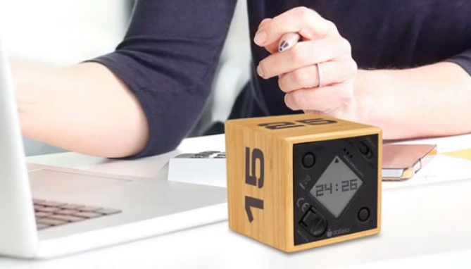 Picture 2 of The Bamboo Cube Time Blocking Tool