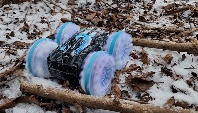 Picture 4 of The Turbo Terrain RC Stunt Car                                                 