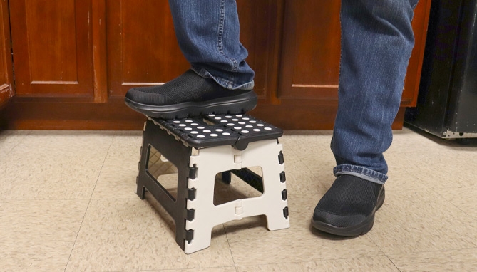 Picture 3 of Step Up 9" Heavy Duty Step Stool