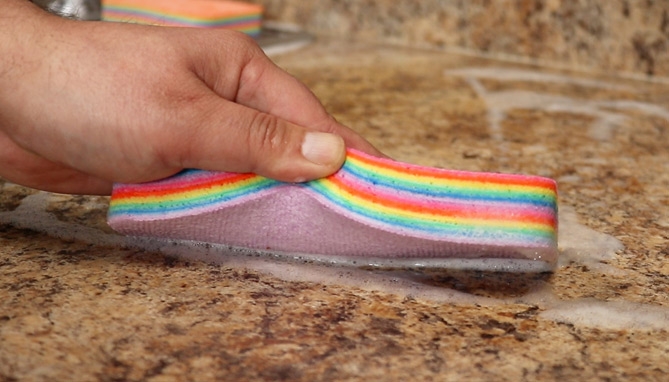 Picture 6 of Large Rainbow Clean: Multi-Layered Cleaning Pad
