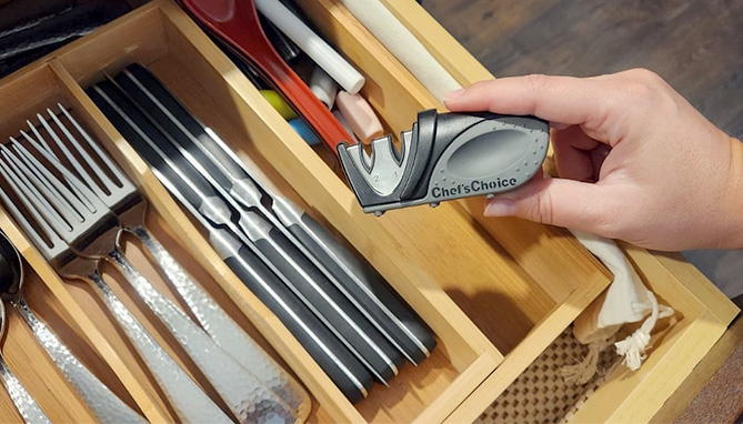 Picture 5 of Chef's Choice Mini 2-Stage Knife Sharpener