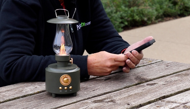 Picture 5 of Vintage Vibes Bluetooth Speaker and Lantern