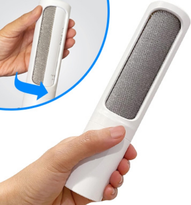 Picture 1 of 2-in-1 Lint and Hair Removing Brush