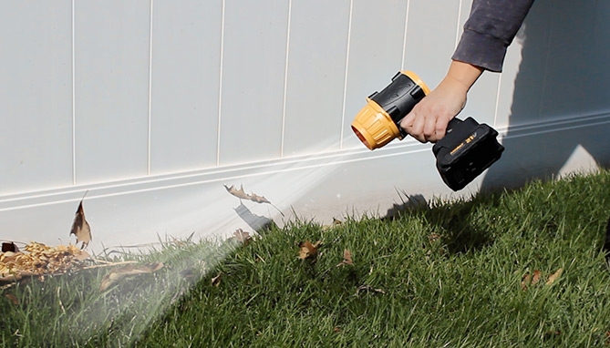 Picture 6 of The Airvolt Handheld Rechargeable Blower w/Light